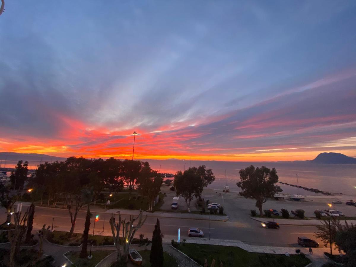 Patras Marina - Blue Sky Apartment Luaran gambar