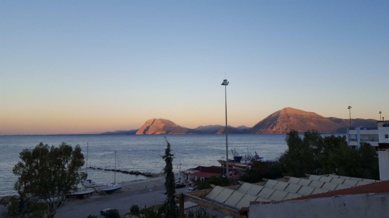 Patras Marina - Blue Sky Apartment Luaran gambar